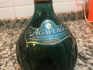 Licor de tequila "Agavero"